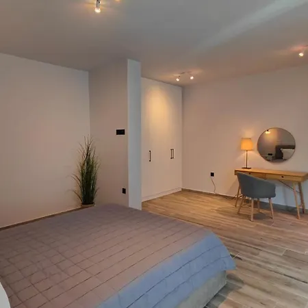 Petrino Complex Iv, By Halkidiki Apartment